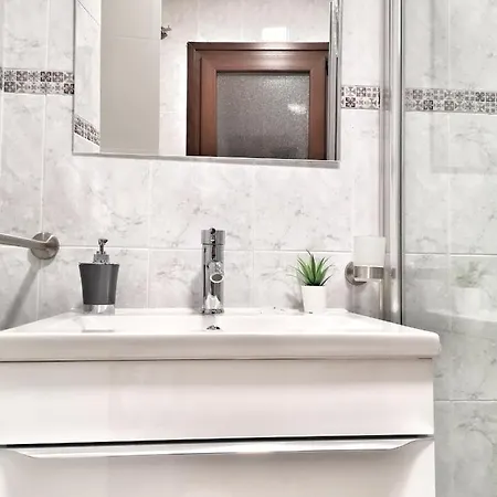 Ilarcuris Con Patio Privado